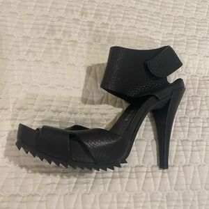 Pedro Garcia Heels